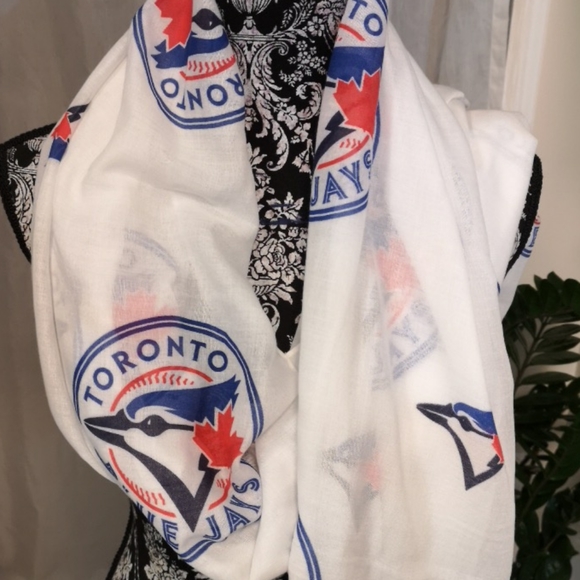 🎉SALE 2/$25🎉 - Picture 2 of 4